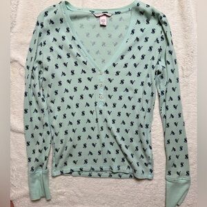 Victoria’s Secret top